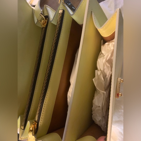 Marni yellow saffiano medium trunk bag - Picture 5 of 8